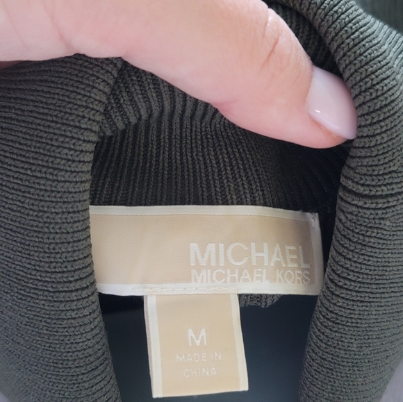 Dress - Picture 5 of 5